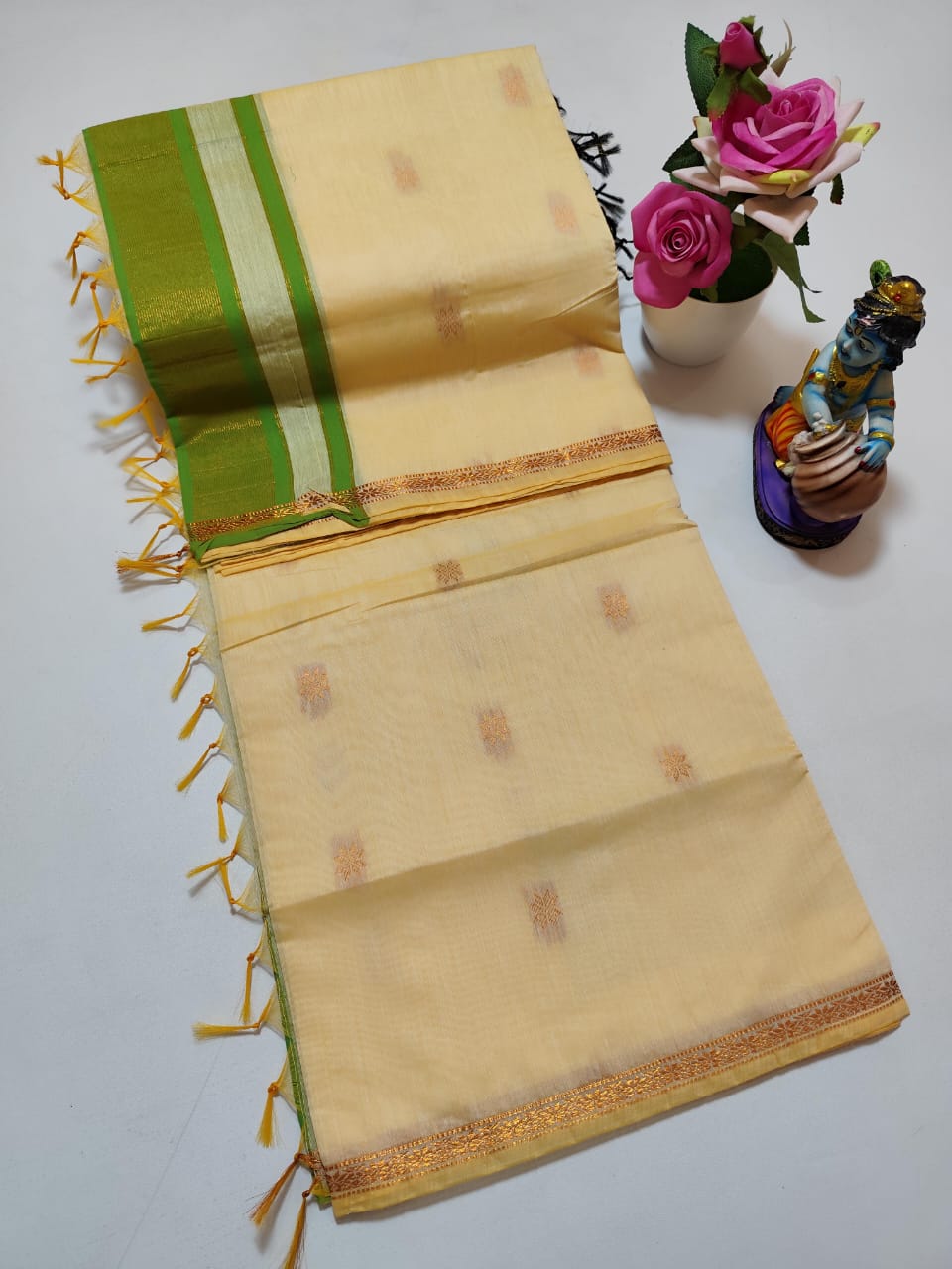 Sandal with Green Colour Maheshwari Silk Cotton Saree